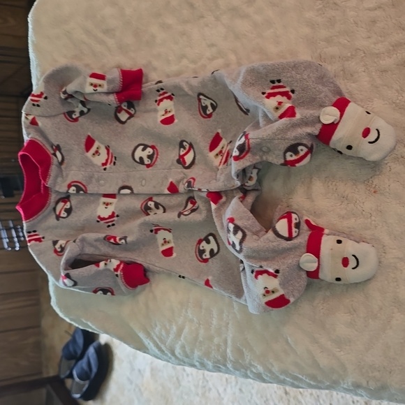 4 Pairs Carter's pajamas - Picture 4 of 7